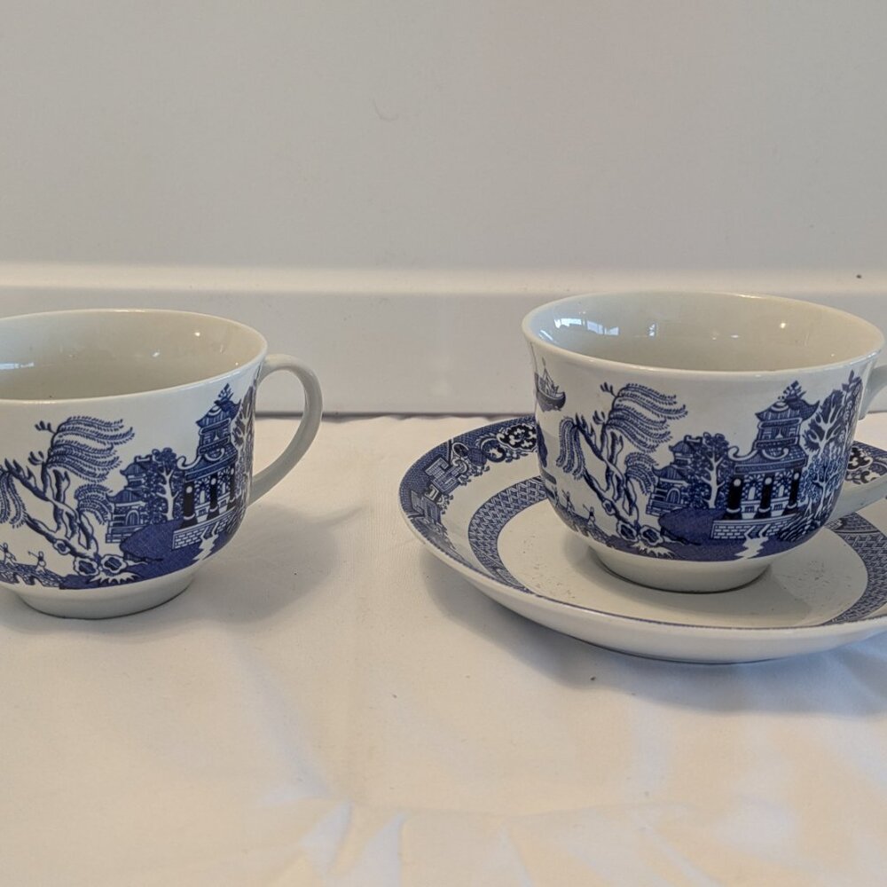 Blue and White Scenic Pattern Drinkware Set